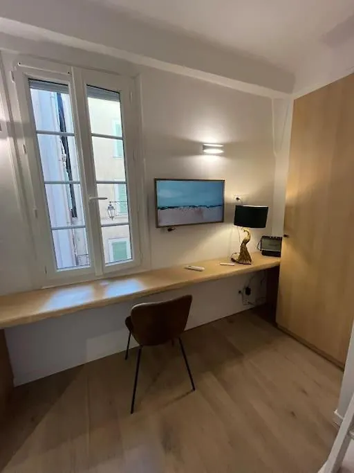 Fishermans House Saint Tropez 0*, Сен-Тропе
